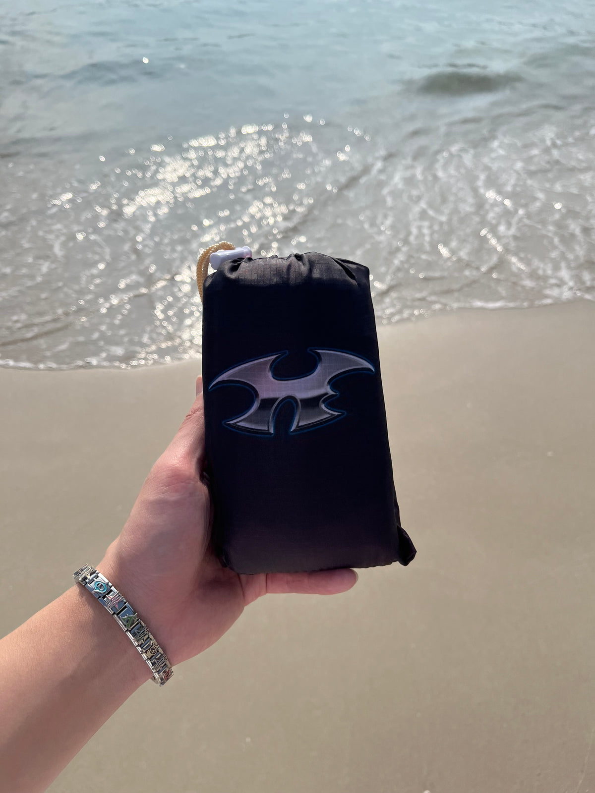 HYLE PACKABLE BEACH MAT
