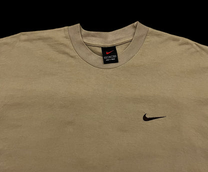 Vintage NIKE embroidery logo tee sand