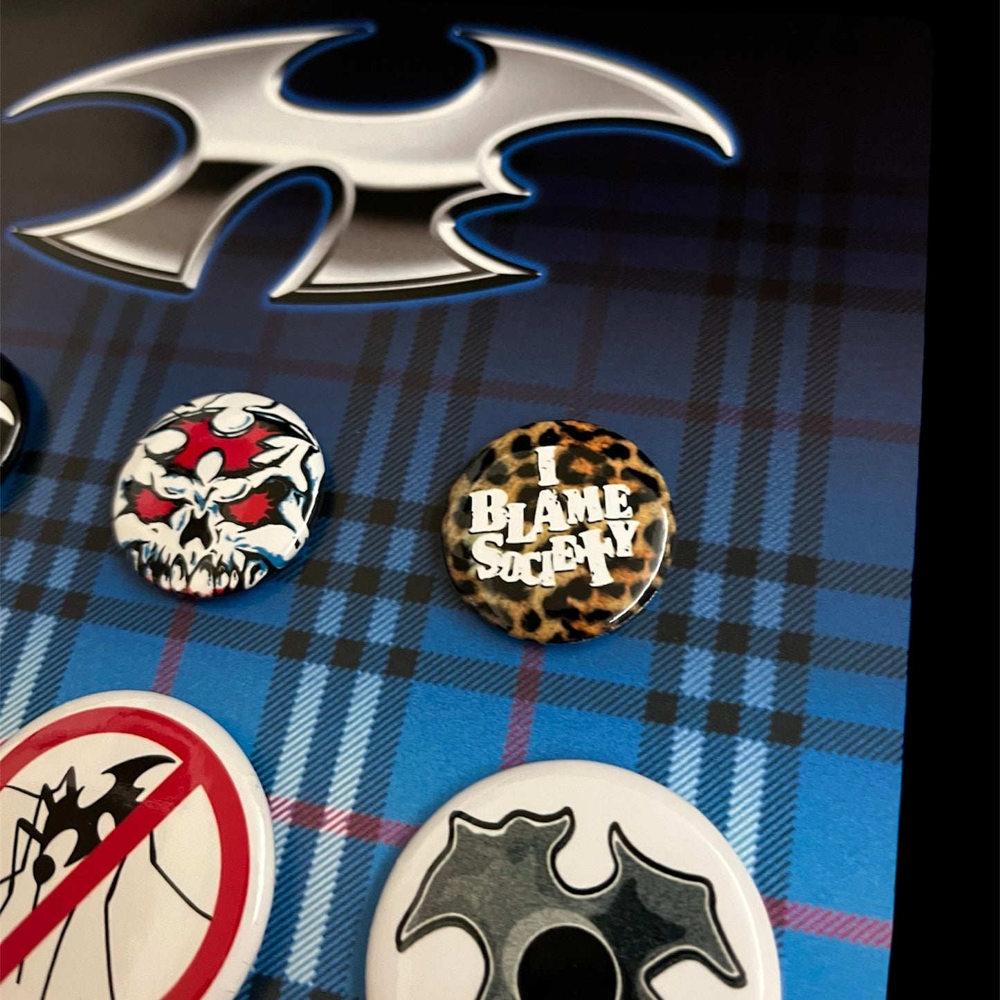 HYLE BUTTON PINS