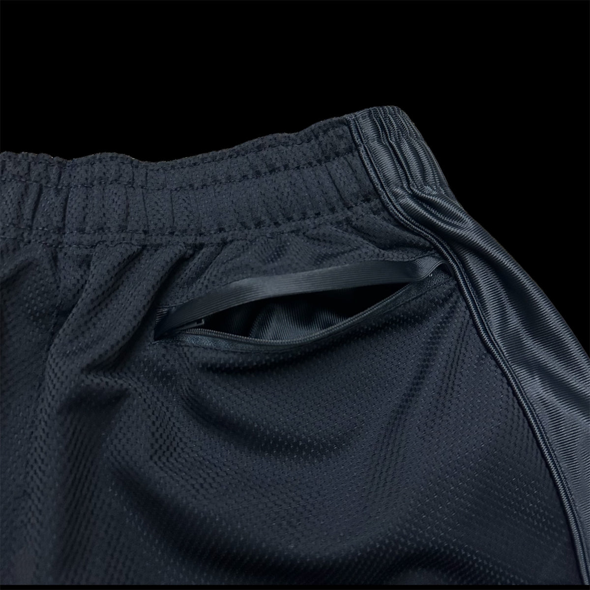 HYLE EMBROIDERY LOGO SWAG SHORTS