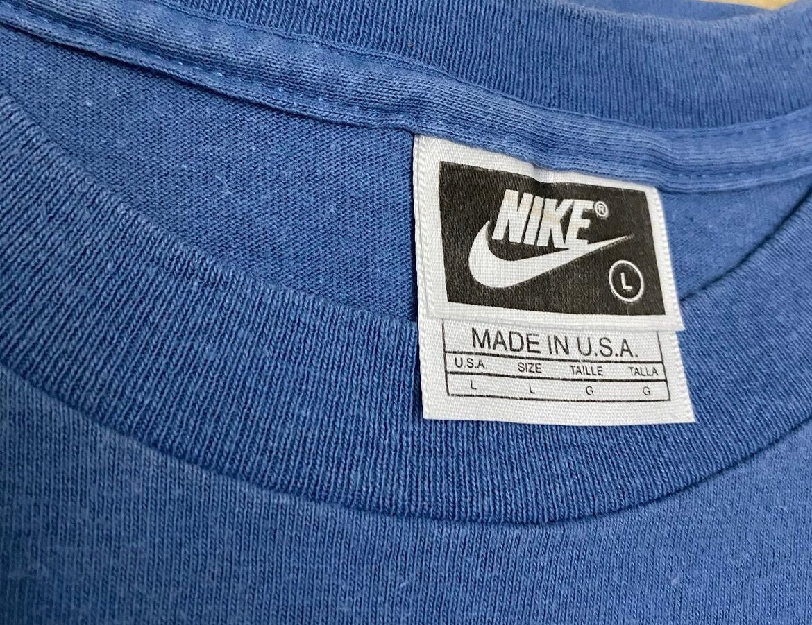 Vintage NIKE embroidered tonal logo tee