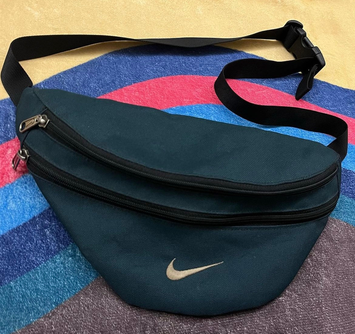 Vintage NIKE embroidery swoosh logo fanny pack