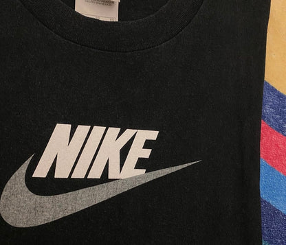 Vintage NIKE logo tee